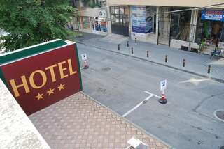 Отель Hotel Trayana Стара-Загора Стандартный двухместный номер с 2 отдельными кроватями-6